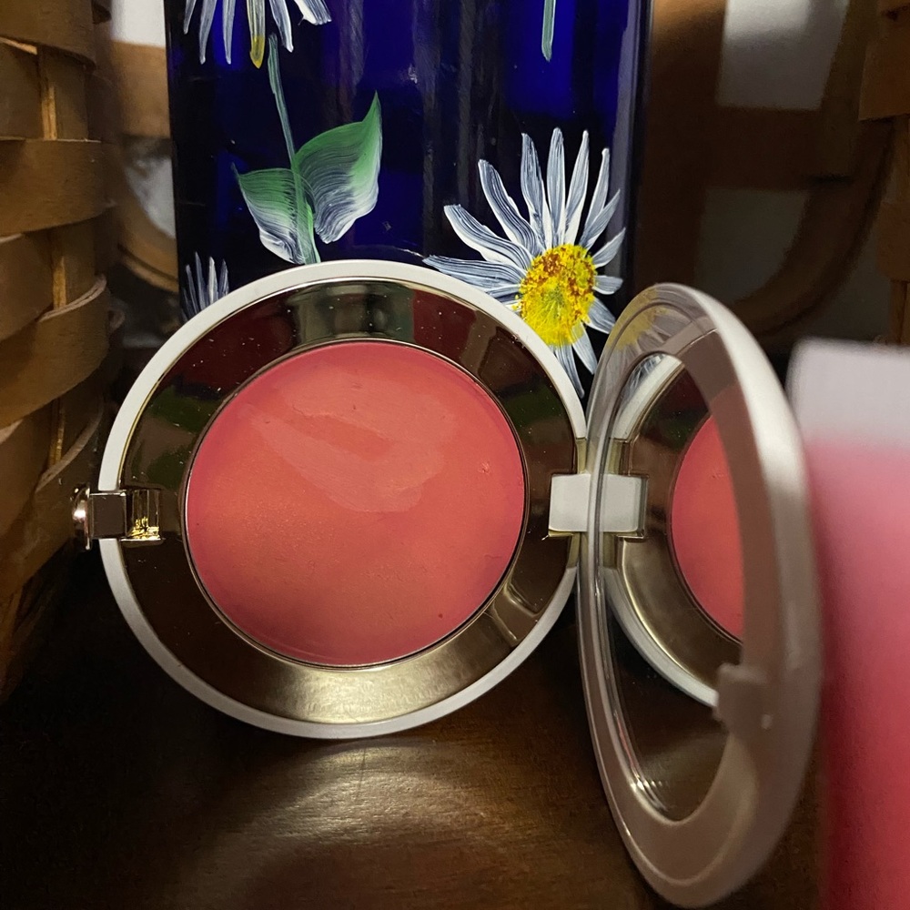 🎉🎉SALE🎉🎉
Gloss & Glow Duo - Beautycounter - Picture 3 of 9
